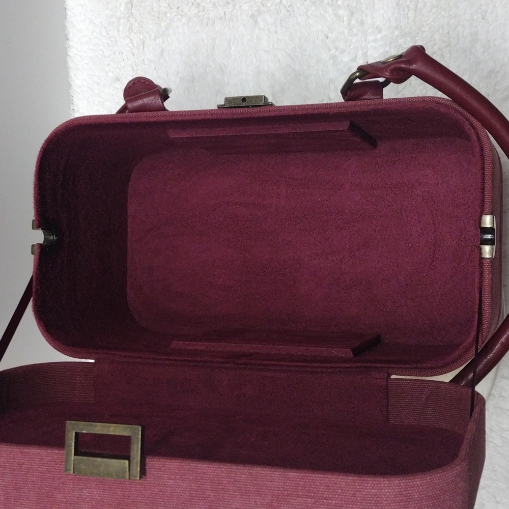 della Q Markers Train Case-Maroon - Picture 12 of 16